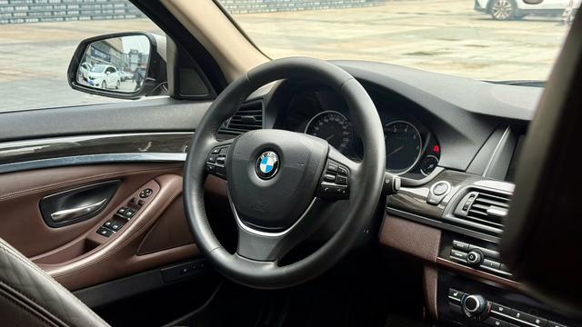 BMW BMW 5-Series