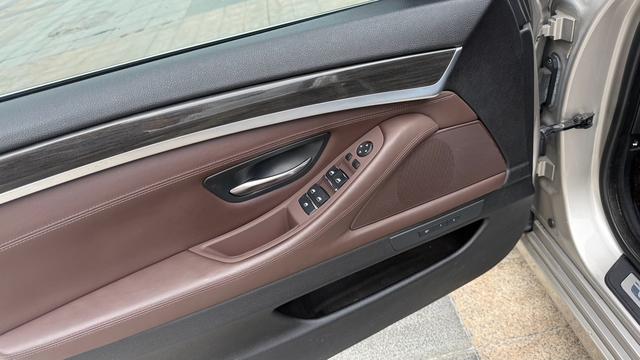 BMW BMW 5-Series