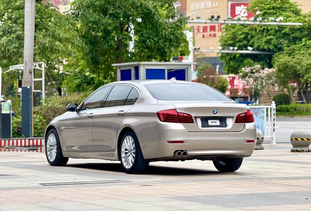 BMW BMW 5-Series