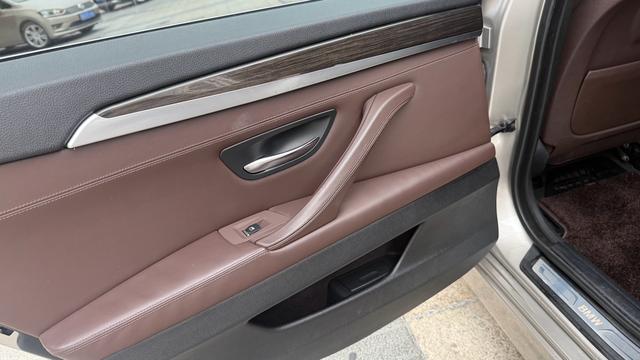 BMW BMW 5-Series