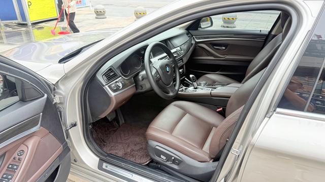 BMW BMW 5-Series