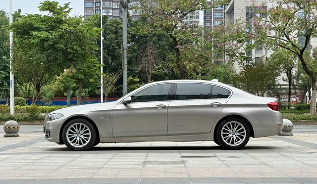 BMW BMW 5-Series