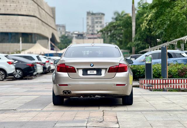 BMW BMW 5-Series