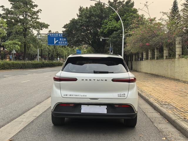 Besturn Yueyi 03