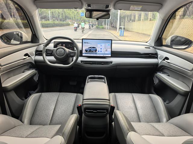 Besturn Yueyi 03
