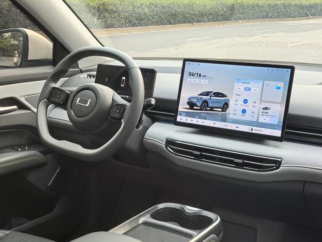 Besturn Yueyi 03