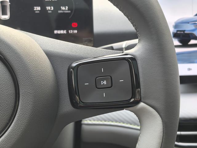 Besturn Yueyi 03