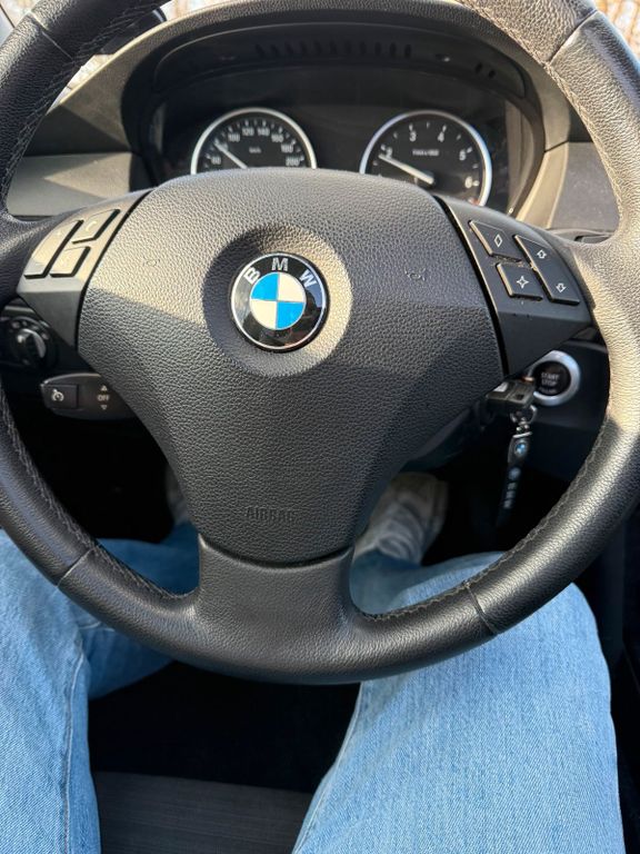 BMW 523
