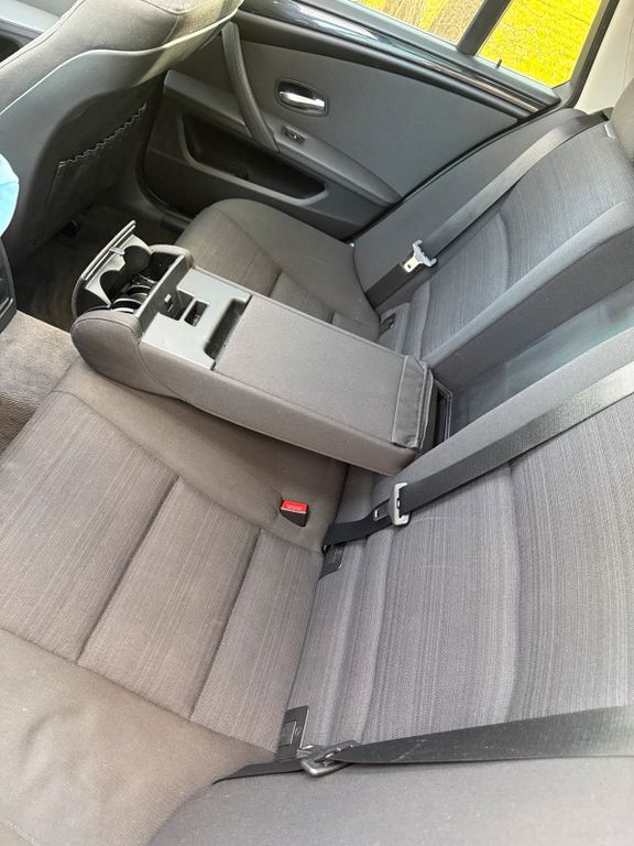 BMW 523