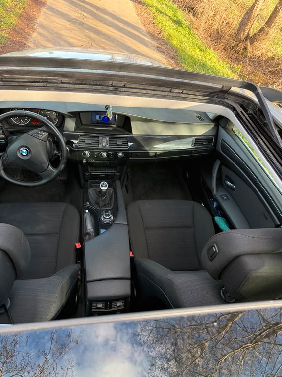 BMW 523