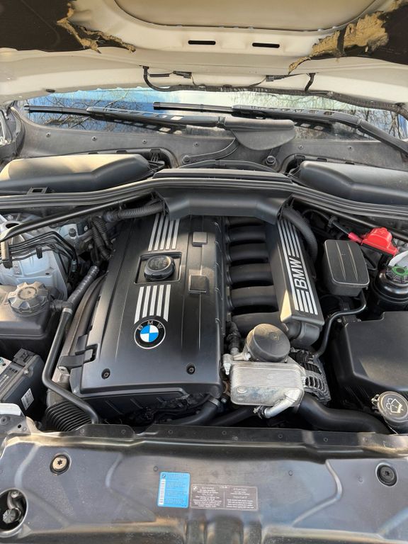 BMW 523