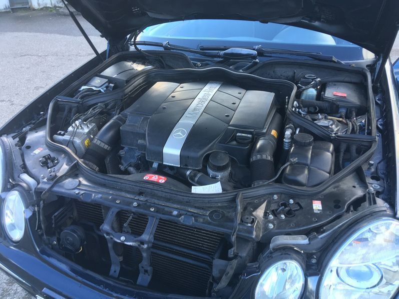 Mercedes-Benz E 320