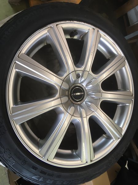 Mercedes-Benz E 320