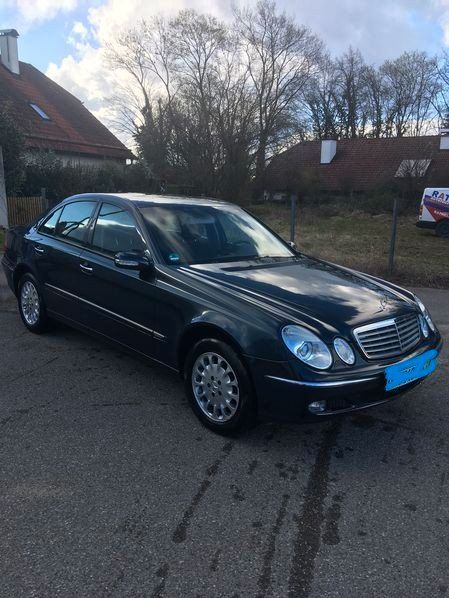 Mercedes-Benz E 320