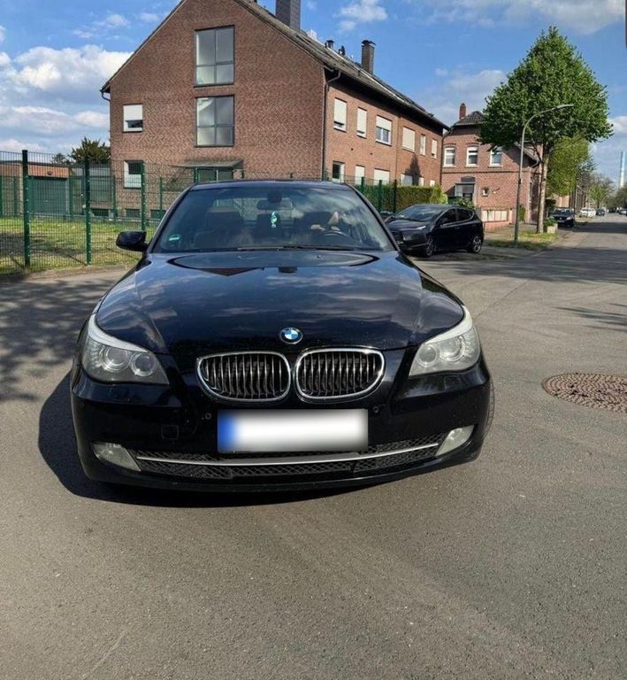 BMW 525