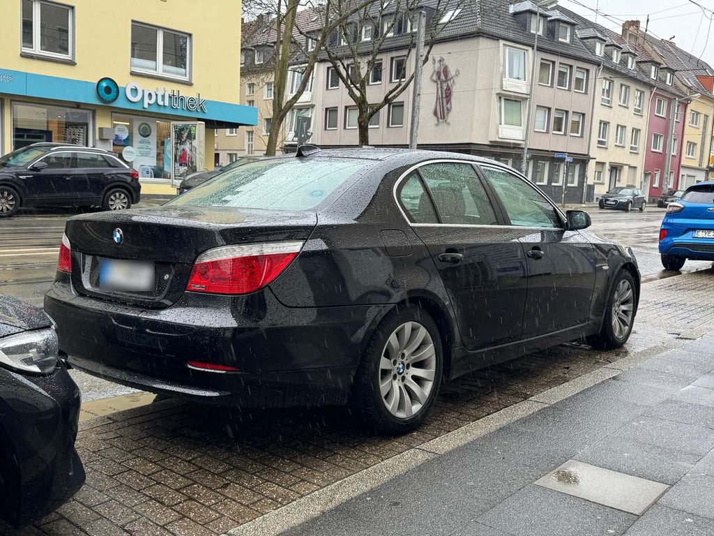 BMW 525