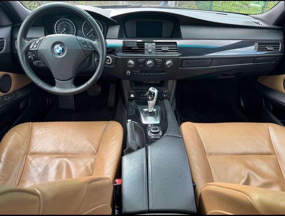 BMW 525