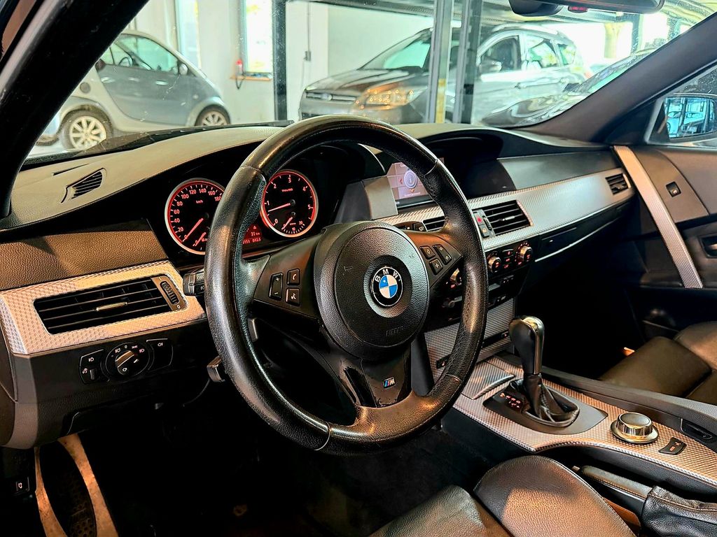 BMW 525