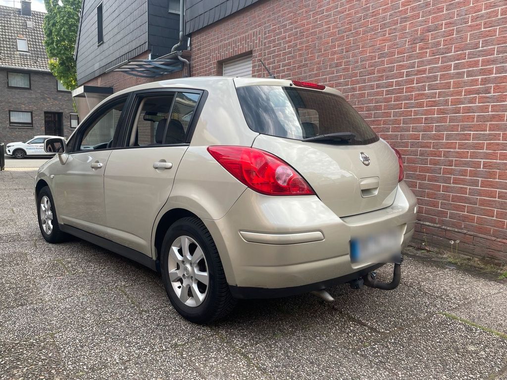 Nissan Tiida