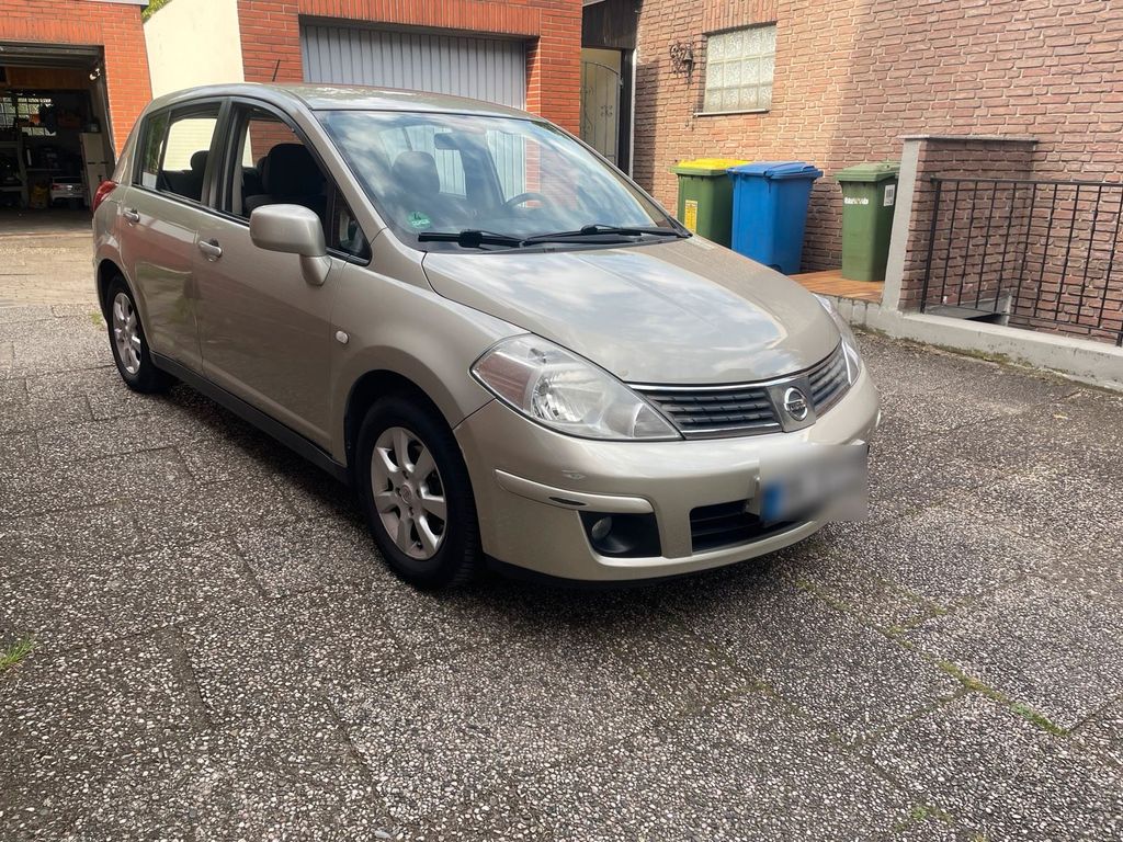 Nissan Tiida