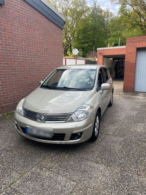 Nissan Tiida