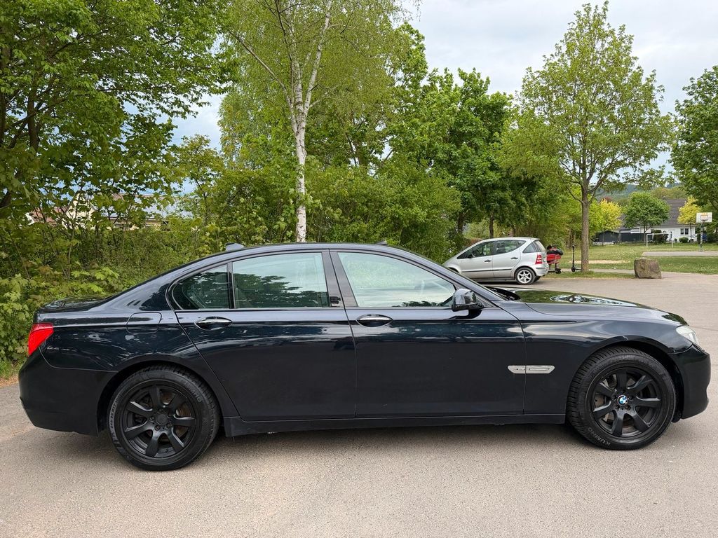 BMW 740