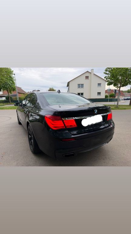 BMW 740