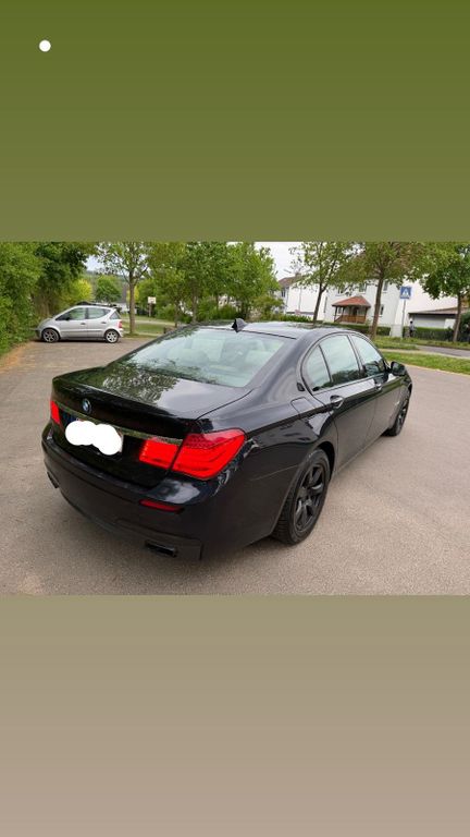 BMW 740