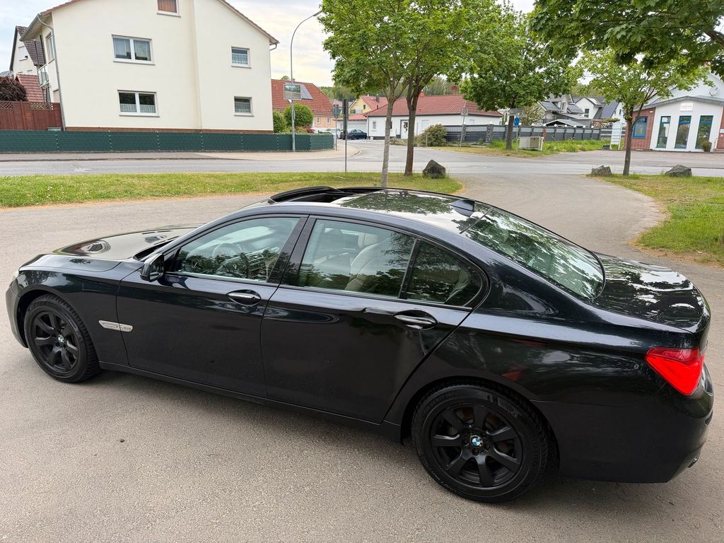 BMW 740
