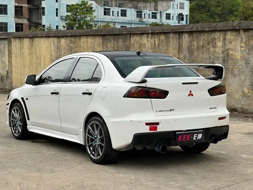 Mitsubishi Lancer EX