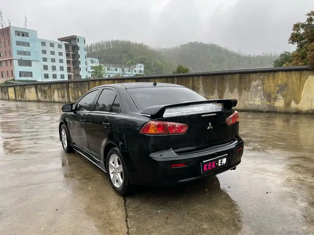 Mitsubishi Lancer EX