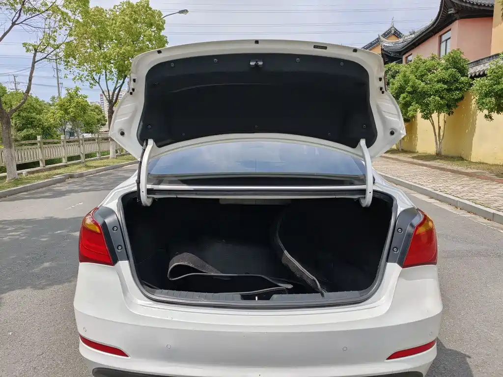 Hyundai Mistra