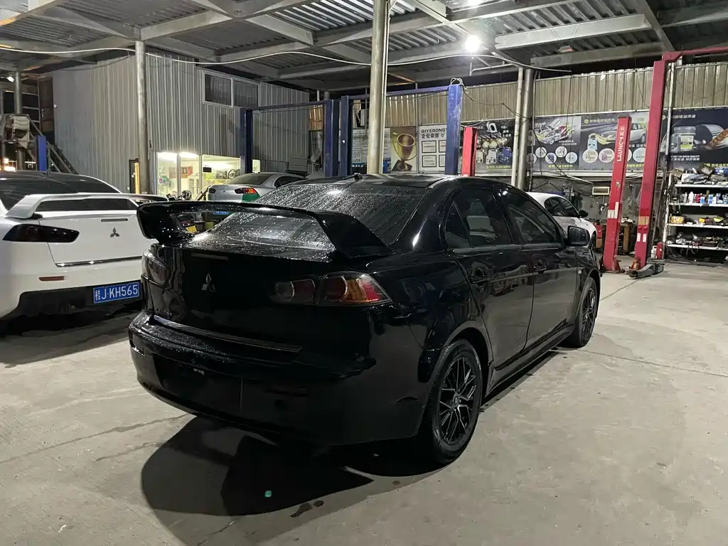 Mitsubishi Lancer EX