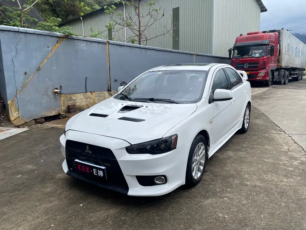 Mitsubishi Lancer EX