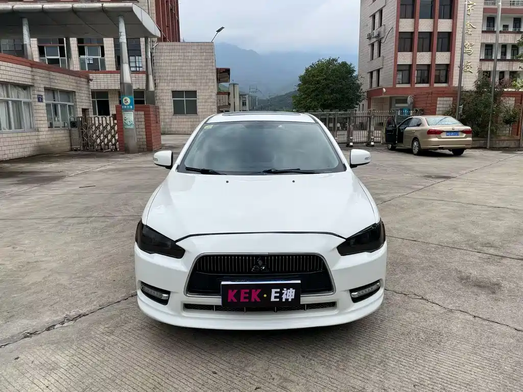 Mitsubishi Lancer EX