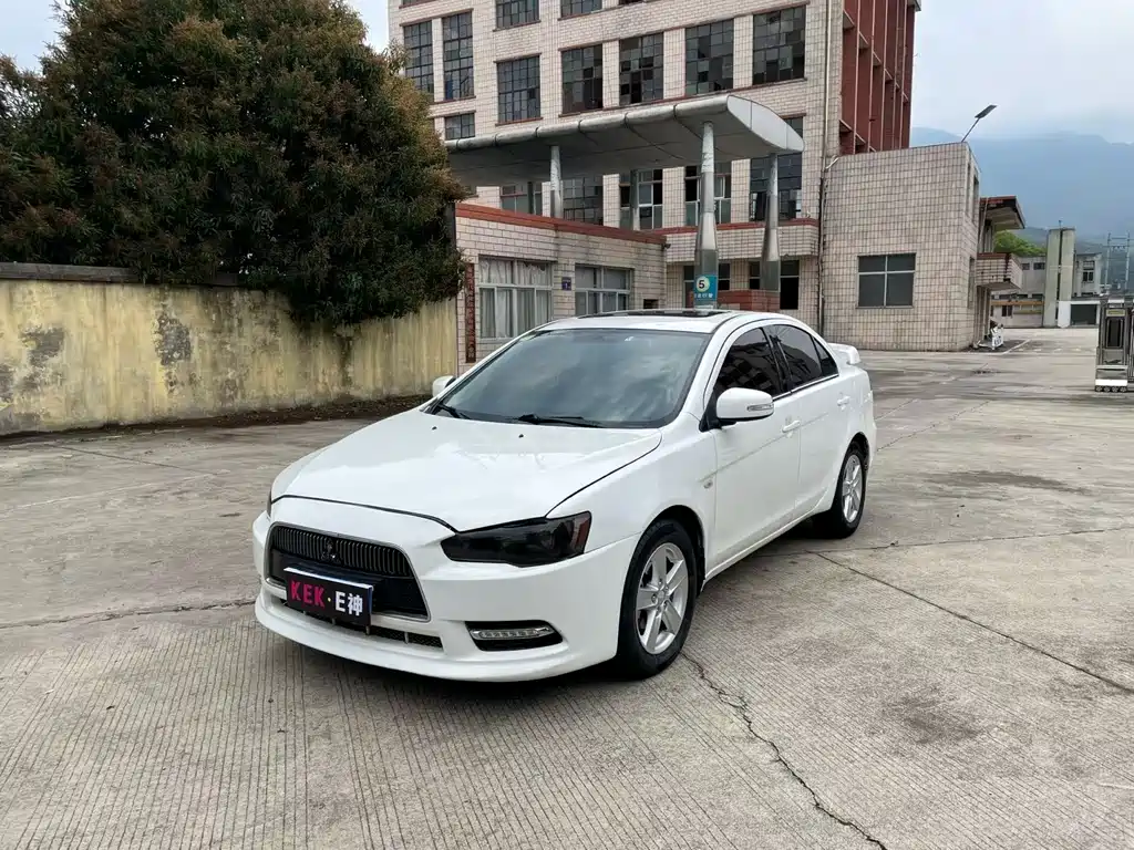 Mitsubishi Lancer EX