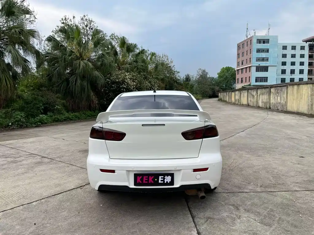 Mitsubishi Lancer EX