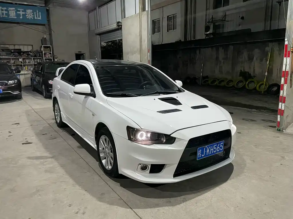 Mitsubishi Lancer EX