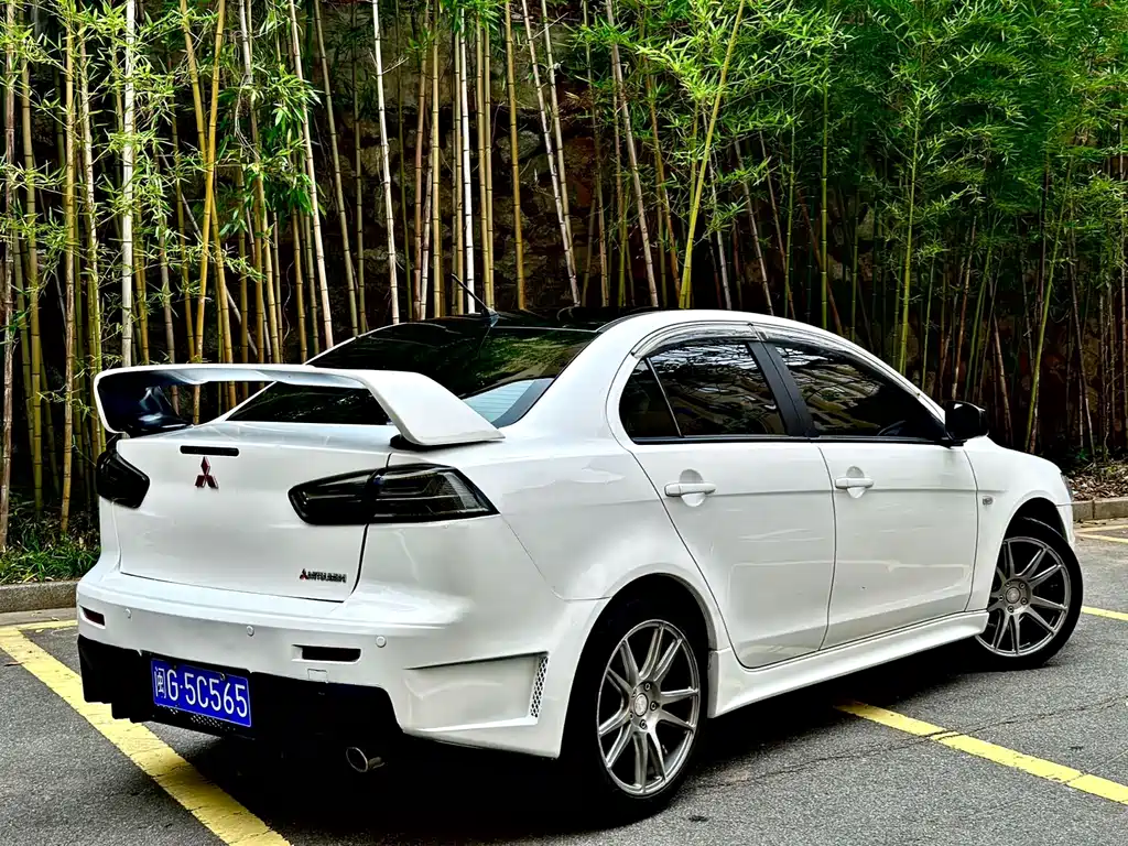 Mitsubishi Lancer EX