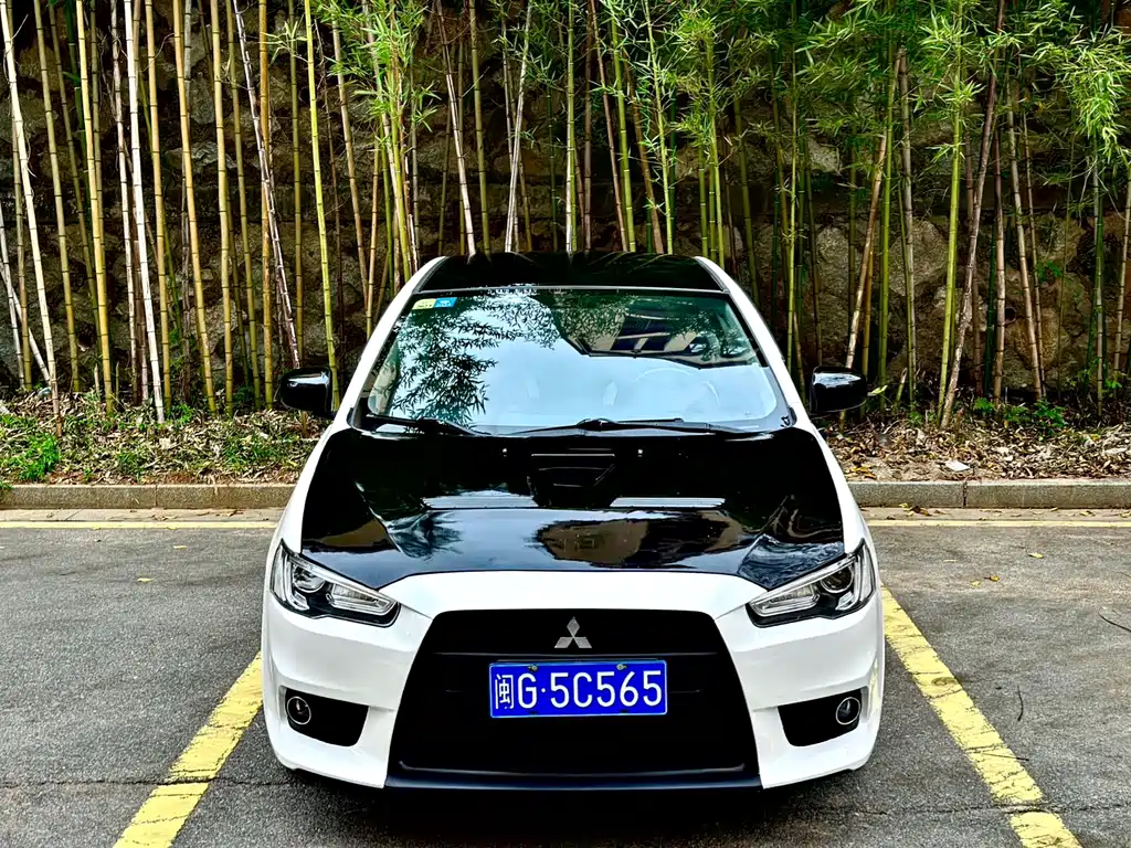Mitsubishi Lancer EX