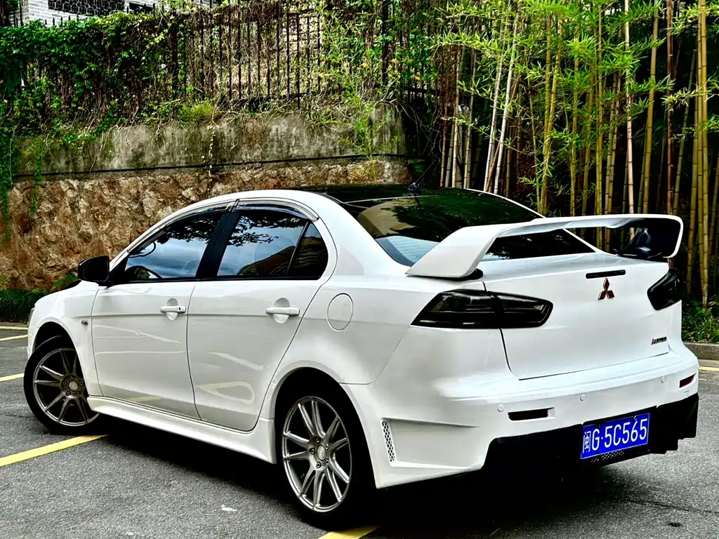 Mitsubishi Lancer EX