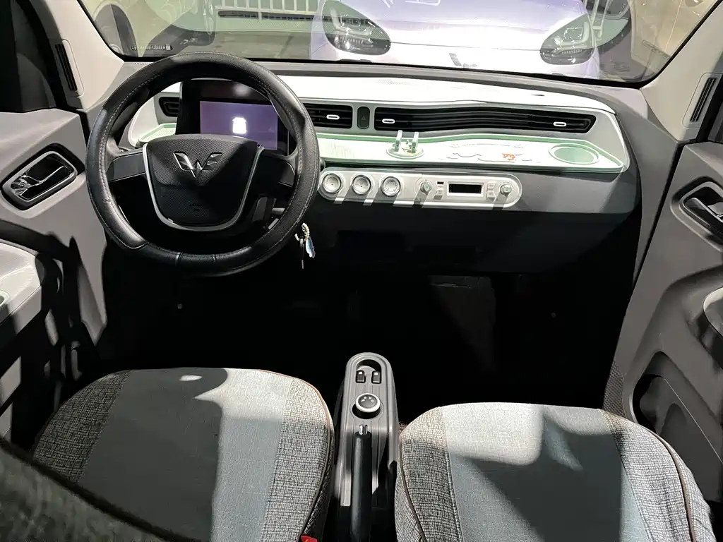 Wuling MINIEV