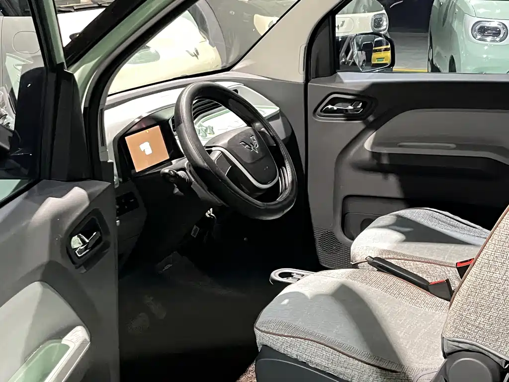 Wuling MINIEV