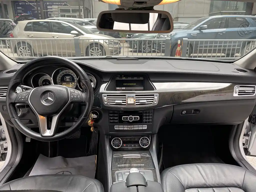 Mercedes-Benz CLS