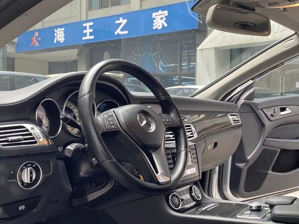 Mercedes-Benz CLS