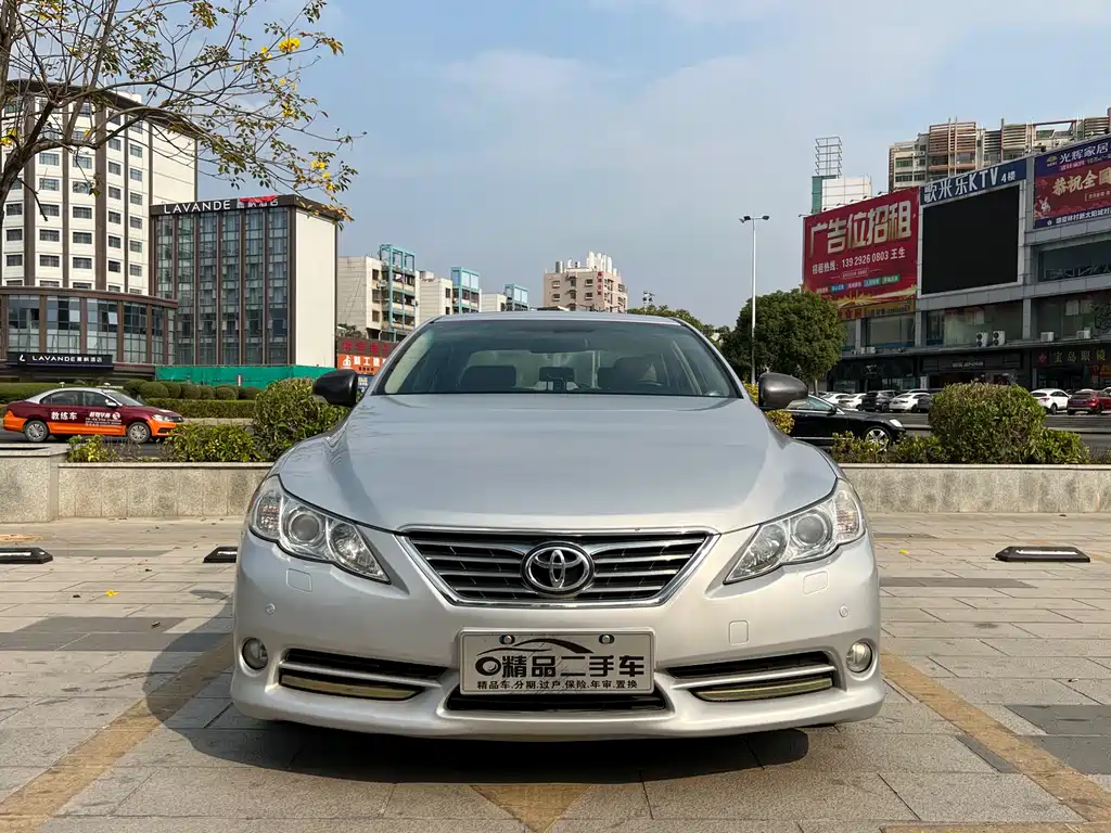 Toyota Reiz