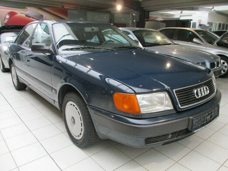 Audi 100