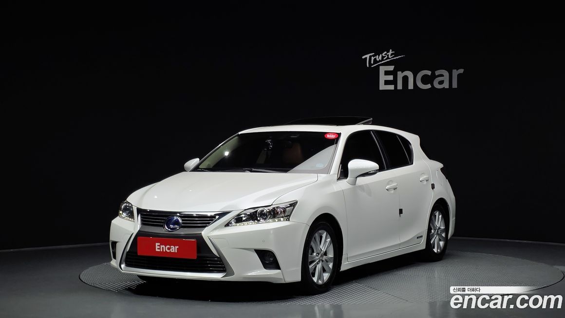 Lexus CT200h