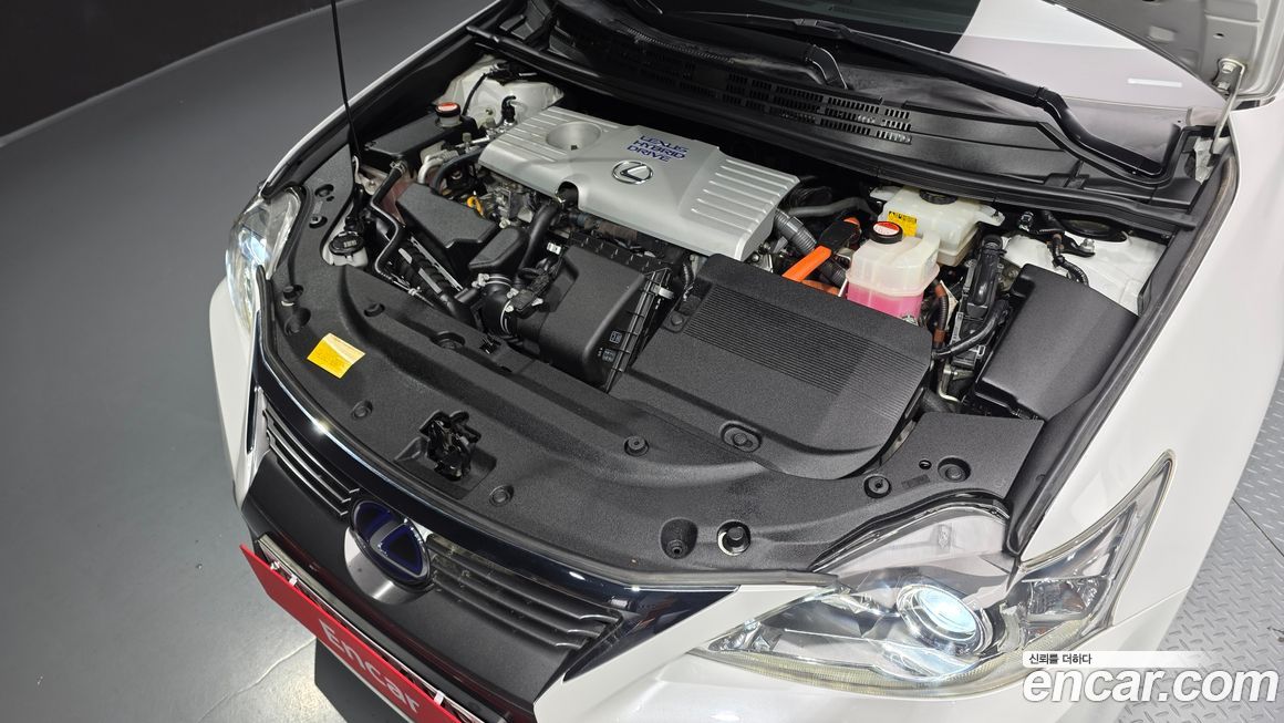 Lexus CT200h