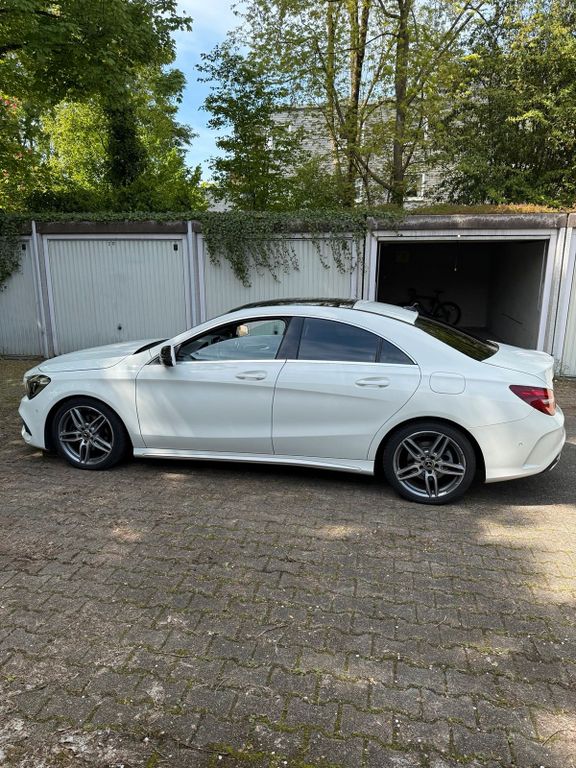 Mercedes-Benz CLA 180